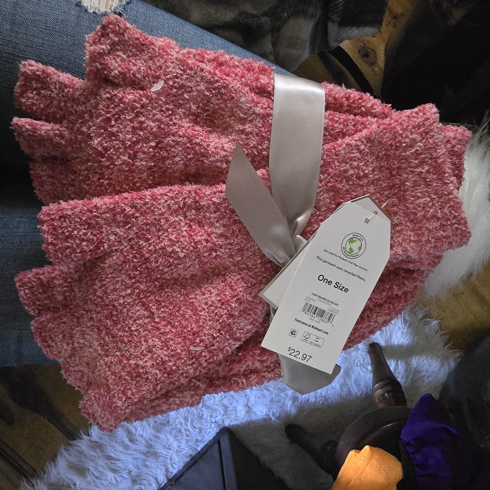 Cozy Pink Hoodie With Mittens With The Tips Cut Off